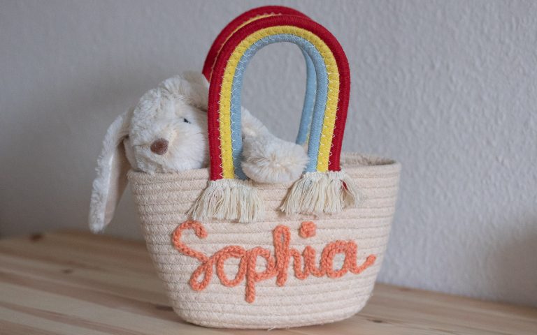 Namen aus Wolle schreiben | Taschen hübsch personalisieren