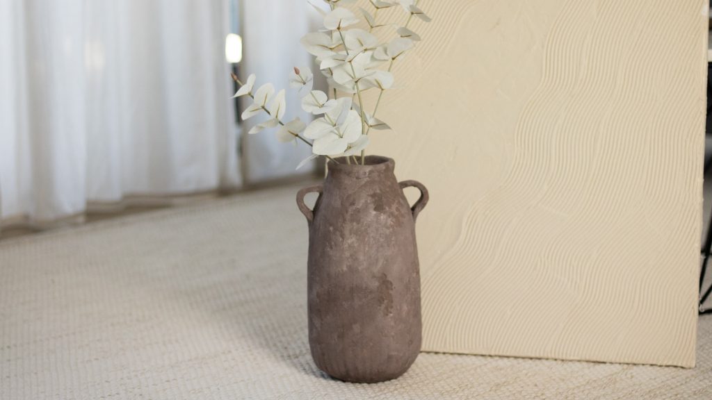 DIY Dekoration. Vase und Leinwand.
