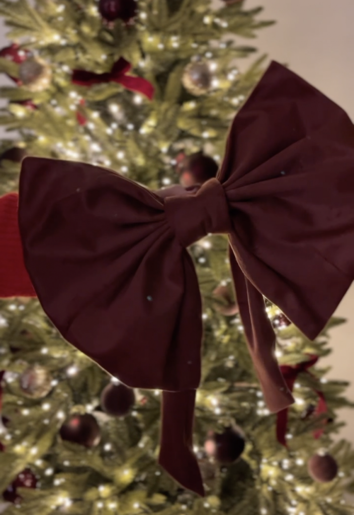 Fertige XXL Samtschleife.