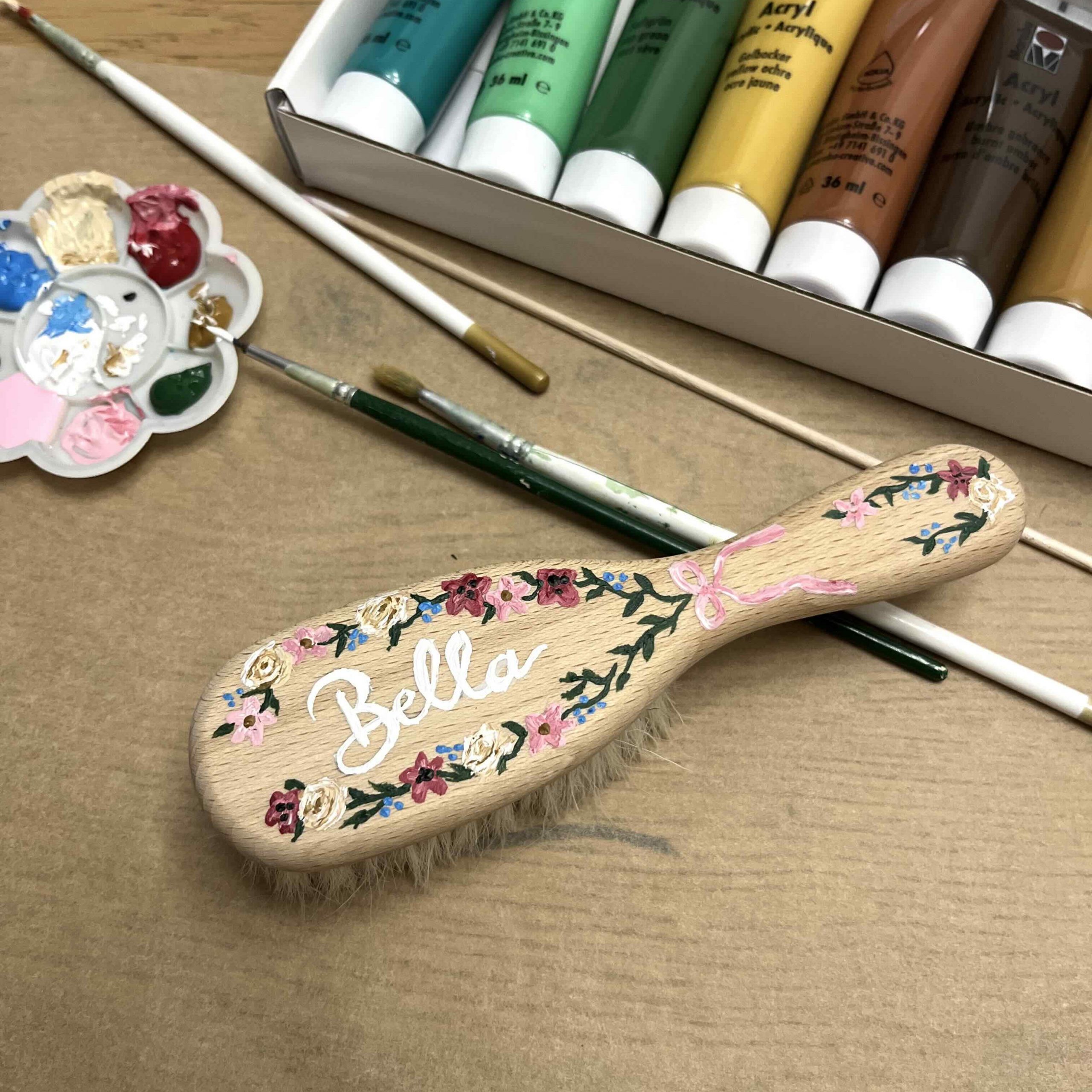 Babybürste bemalen | Vom kleinen Alltagsgegenstand zum Erinnerungsstück