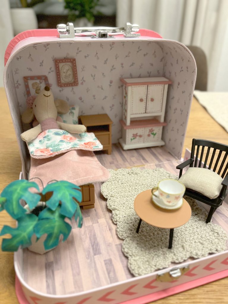 Fertiges Maushaus aus dem Koffer