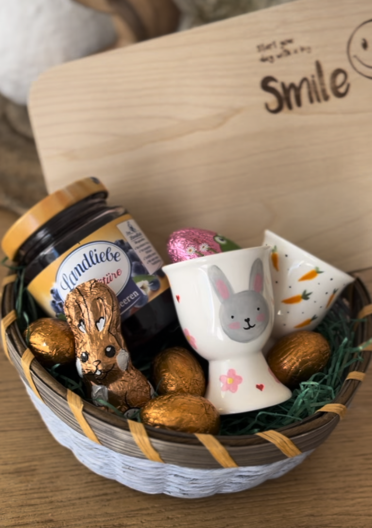 DIY Eierbecher bemalen | Einfache & persönliche Ostergeschenke